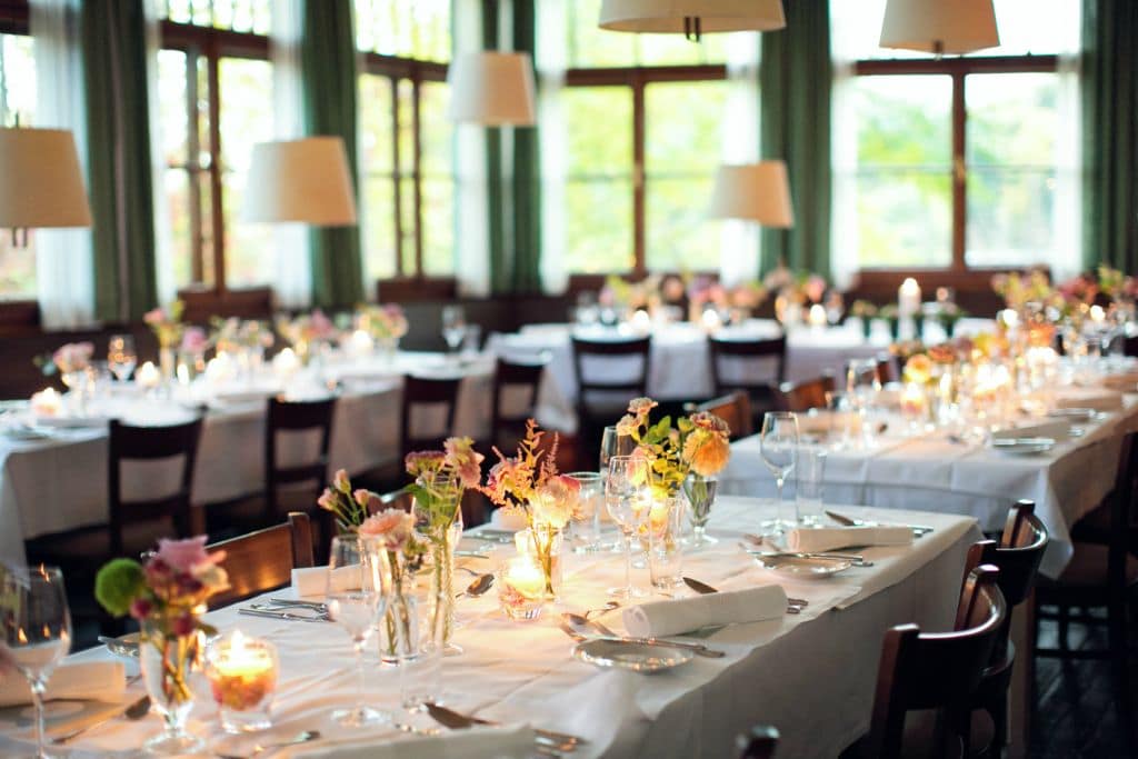 50ies wedding Vienna | www.hochzeitshummel.at | photo: peaches & mint