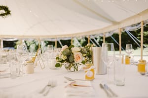 Hochzeit im Zelt | Die HochzeitsHummel | Foto: Ulrich Sperl Weddings