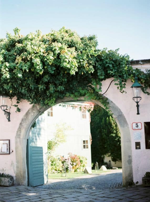 Hochzeit Pfarrwirt 50ies wedding Vienna | www.hochzeitshummel.at | photo: peaches & mint