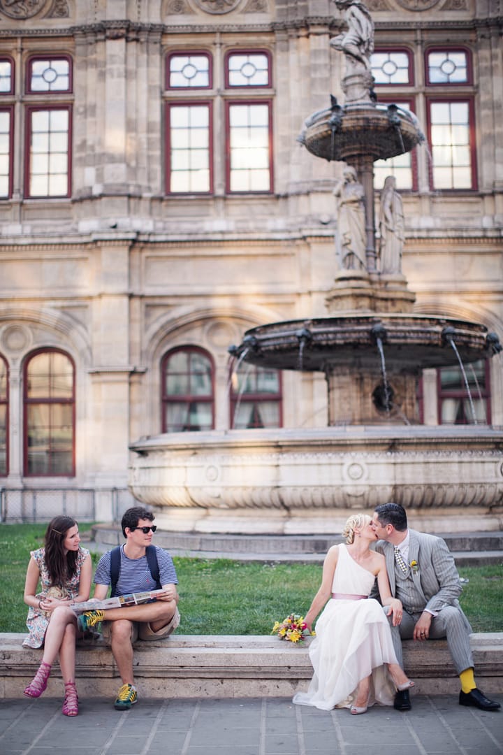 urban wedding in vienna | www.hochzeitshummel.at | photo: peachesandmint.com